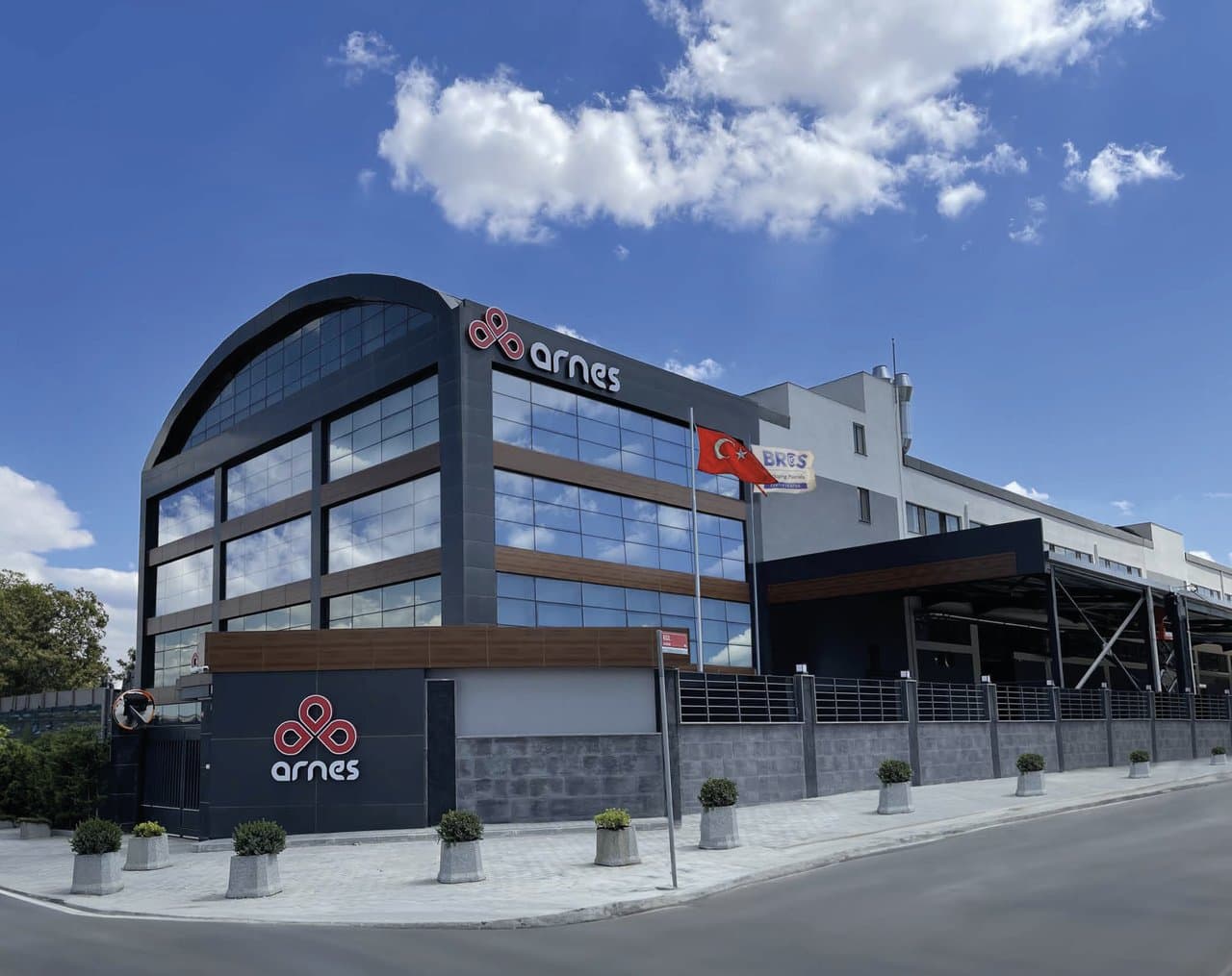 Arnes Hero Background 1